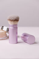 Retractable kabuki brush